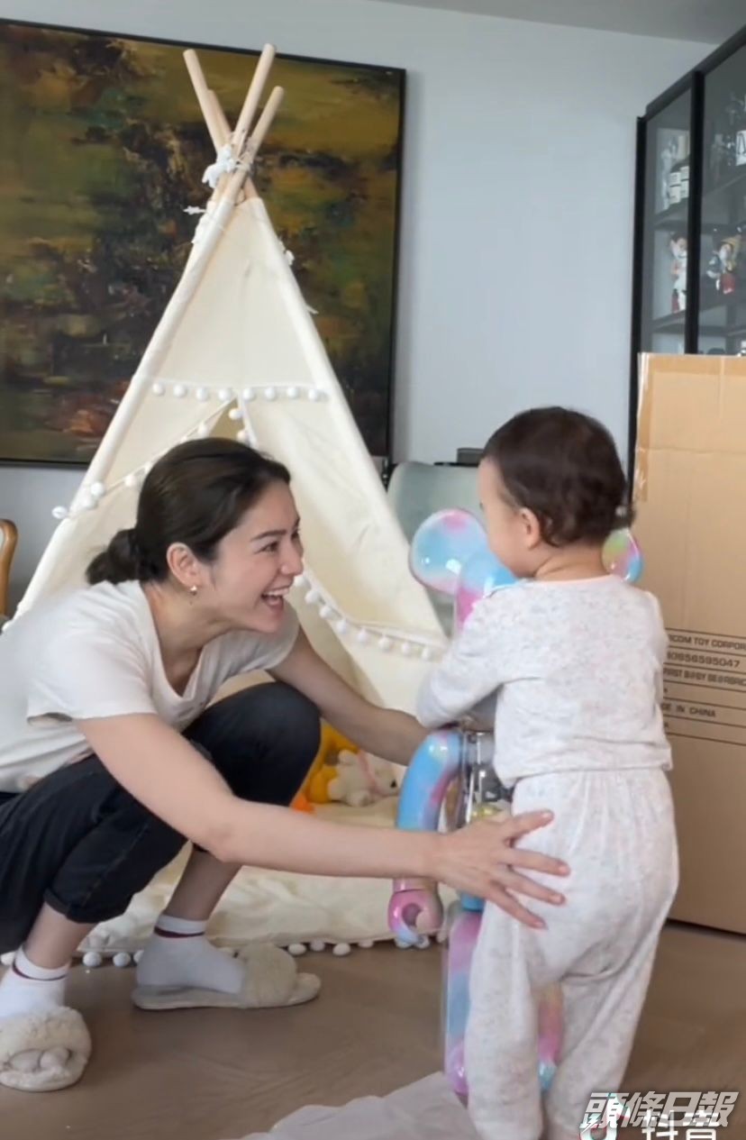 林峯送炒價約2萬多元的Bearbrick，作為囡囡的兒童節禮物。